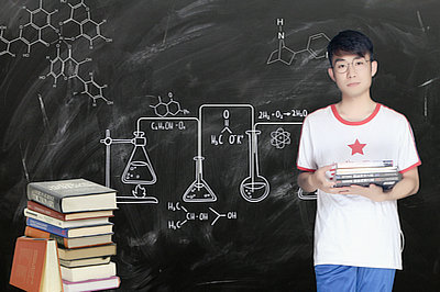 南開大學在職研究生的分數(shù)線高嗎？